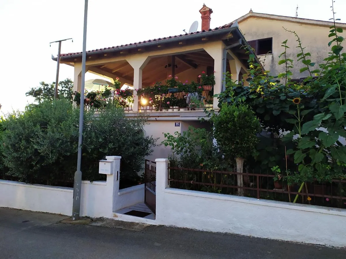 Apartments Gabriela Poreč 0*,