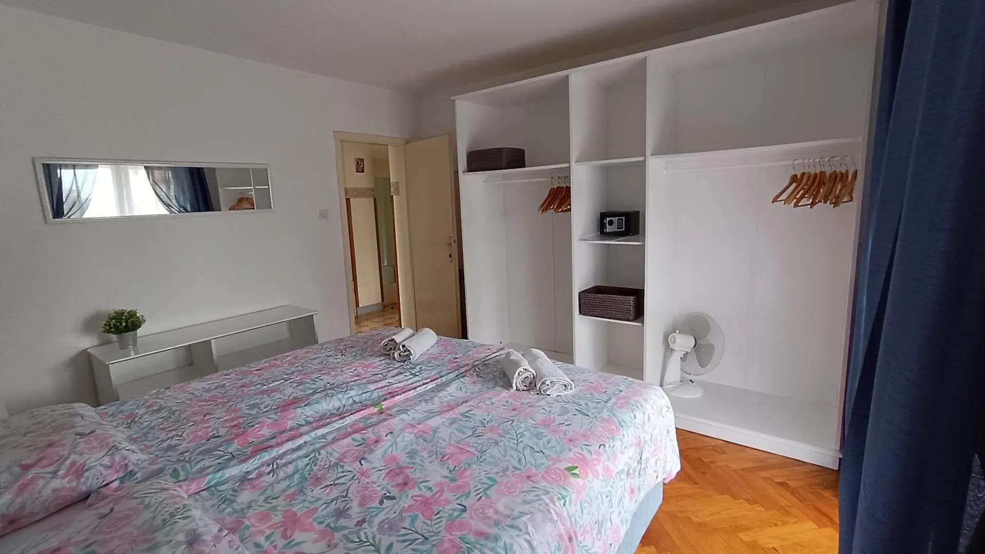 Apartments Gabriela ポレッチ